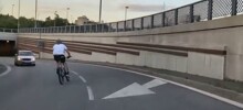 Погоня чешских полицейских за велосипедистом