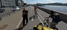 Лобовое столкновение двух велосипедистов