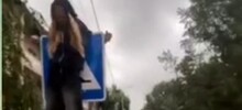 Школьница сломала челюсть, повторяя тренд из TikTok