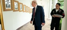 Трамп сменил портрет Байдена на снимок устройства для&nbsp;автоподписи