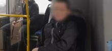 В Петербурге школьники побили пенсионерку в автобусе