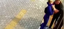В Краснодаре отец грубо разобрался с подростком, который плюнул в его дочь