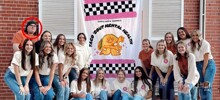 Студентки колледжа в Вайоминге подали в суд на трансгендера, заметив его реакцию в раздевалке