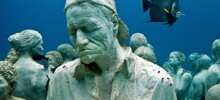 20+ фото подводных статуй, от которых веет загадочностью