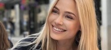 В Германии экоактивисток, которые перекрыли федеральную трассу, оттащили за волосы на обочину