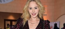 Модель сделала две операции по удлинению ног, чтобы угодить мужу