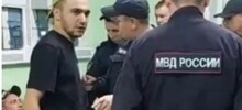 В Екатеринбурге мужчина четыре раза отбился от азербайджанцев, которые натравили на него "военного комитетчика" из-за просьбы поднять окурок