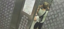Шалость не удалась: в Краснодаре 7-летний мальчик пописал на кнопки в лифте и застрял