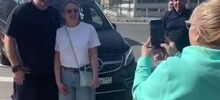 Хоккеист Александр Овечкин прилетел в Москву