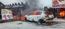 После изнасилования местной девочки мигрантами в Северной Ирландии вспыхнули протесты