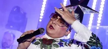 Верка Сердючка исполнила песни на русском языке и попала под гнев общественников