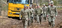 "Их жертва не должна быть забыта": в Литве посмертно наградили погибших в болоте солдат НАТО и пообещали поставить им памятник