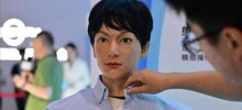 В Китае робот поступил в аспирантуру