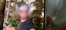 "Эй ты, нормально одевайся!": в Дагестане мужчина напал на женщину и её мать из-за наряда