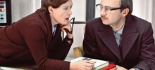 Россиян предложили увольнять за флирт на работе