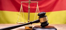 «Ну не добил же, хотя мог»: как немецкий суд смягчил приговор мигранту за нападение на учительницу