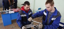 Большинство российских девятиклассников старшей школе предпочли обучение в колледжах и техникумах