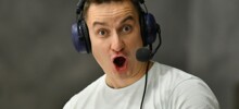 Омский комментатор оскорбил казахстанских хоккеистов-юниоров в прямом эфире