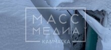 Белое безмолвие-2026: на Камчатке сугробы достигли уровня крыш, а выход из окна стал нормой