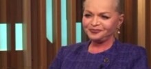 «Опять меня будут поднимать на пьедестал»: Лариса Долина выразила уверенность в возвращении былой популярности
