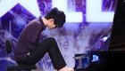 Участник китайского шоу талантов, не имеющий обеих рук исполнил "Полет шмеля" ногами