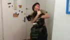 Коты встречают хозяев после службы в армии