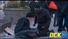 Социальный эксперимент: Замерзающий бездомный ребенок