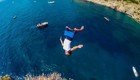 Вот почему мужчины живут меньше! Захватывающие прыжки в воду со скал Италии