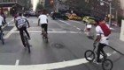 Экстремальная езда на велосипеде по Нью-Йорку