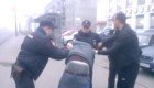 Вежливые полицейские Санкт-Петербурга до последнего старались не применять силу к пьяным хулиганам. Не получилось
