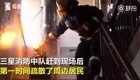 Суровый китайский пожарный вынес из здания горящий газовый баллон