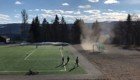 Жители Норвегии запечатлели на видео мини-торнадо на футбольном поле