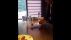 Эффектный трюк с яйцом от китайского шеф-повара