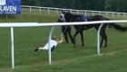 Коня на скаку остановит: журналистка приструнила сбежавшую лошадь