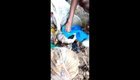 Жители бразильских трущоб нашли среди мусора пакет с новорожденным ребенком 