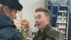 Драка неадекватного парня и боевого деда в магазине Санкт-Петербурга