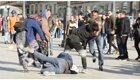 Испанская полиция разгоняет цыганскую драку