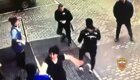 Мигрант пырнул ножом охранника торгового центра в Москве