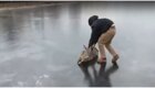 Спасение оленя со льда замерзшего водоема