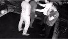 Мужчина нокаутировал двух посетителей караоке-бара в Липецке
