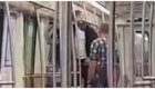 Мужчина закурил в вагоне метро и был наказан