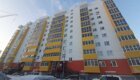 В Якутске женщина выпала с восьмого этажа, а потом сама вызвала себе скорую