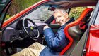 Пожилые любители скорости: пенсионеры, которые не отказались от своего увлечения быстрыми автомобилями