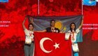 В Турции девушки-чемпионки по армрестлингу не поделили пьедестал почёта