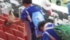 Японские болельщики убрали чужой мусор на трибунах