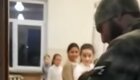 Живой: трогательная встреча военнослужащего с дочкой