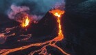 Это того стоило: фотограф сжёг дрон ради эффектных кадров извержения вулкана в Исландии