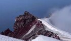На вершине Корякского вулкана люди встретились с медведем-альпинистом