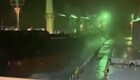 Момент столкновения судов в акватории Керченского пролива во время шторма