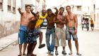 Кубинцы: кто они и как живут под американскими санкциями?